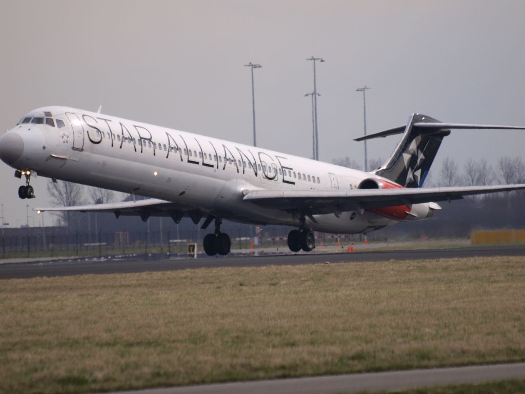 McDonnell Douglas MD-81 (OY-KHP)