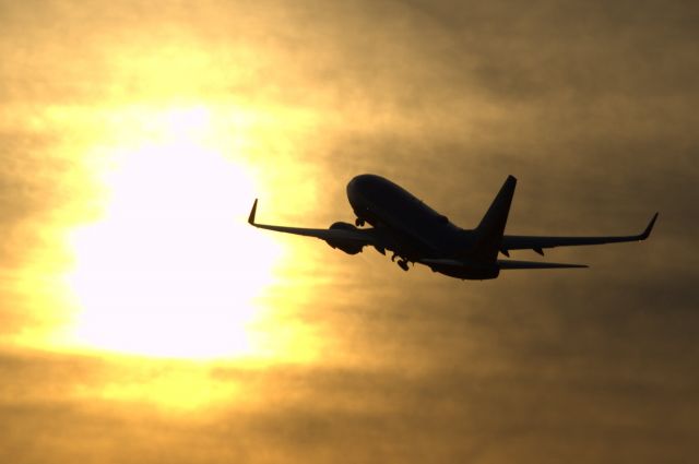 Boeing 737-700 (N907WN) - WN835 departs LIT and makes her way to DAL.