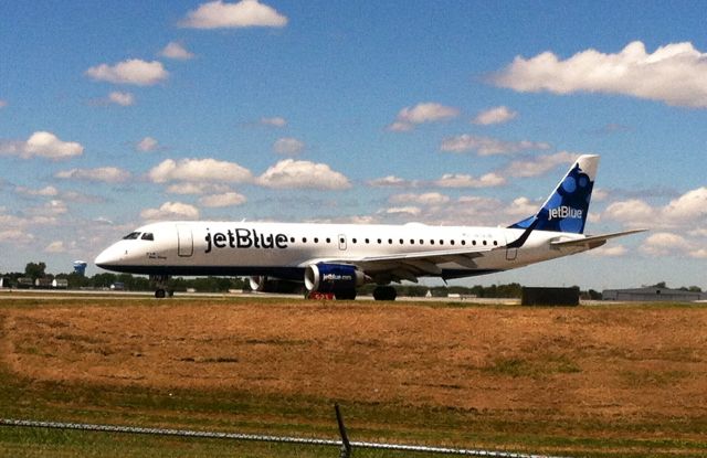 Embraer ERJ-190 (N178JB)