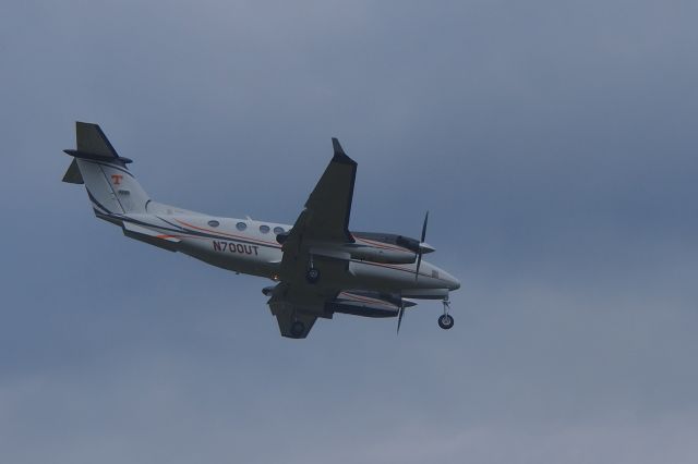 Beechcraft Super King Air 300 (N700UT)