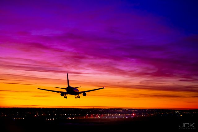 BOEING 767-300 (C-FDIJ) - Thank you everyone for the kind words! Prints and digital files available for affordable purchase. www.jckphotograph.com