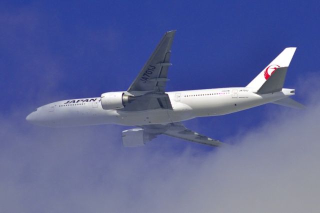 Boeing 777-200 (JA701J)