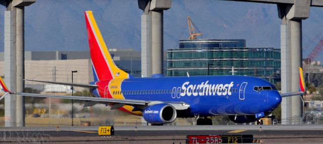 Boeing 737-700 (N8658A) - phoenix sky harbor international airport 06MAR22