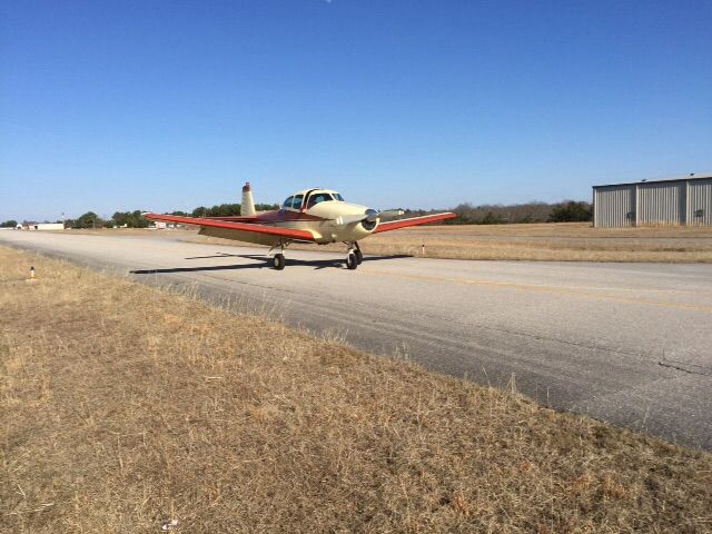 North American Navion (N8886H) - 1947 North American Navion "A"