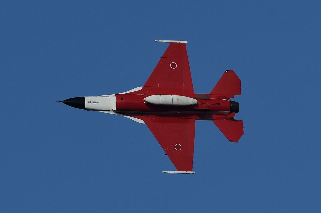 Mitsubishi F-2 —