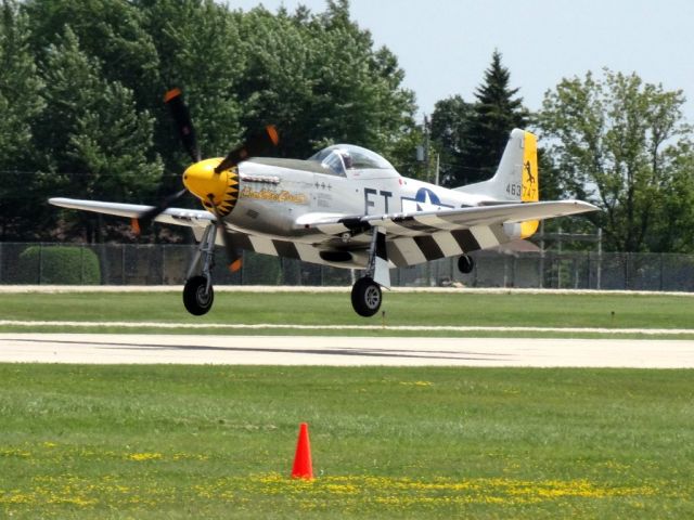 North American P-51 Mustang (N251CS)