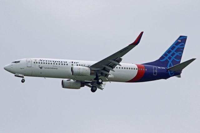Boeing 737-800 (PK-CRA)