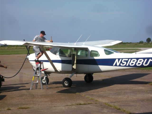 Cessna 206 Stationair (N5188U)