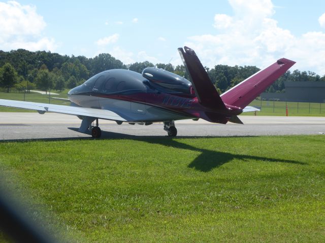 Cirrus Vision SF50 (N13VE)