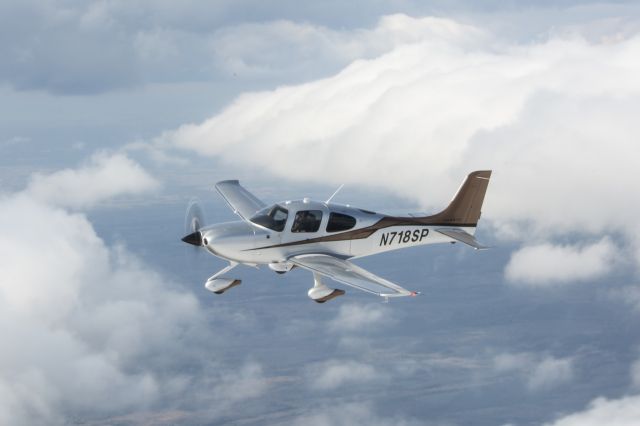 Cirrus SR-22 (N718SP)