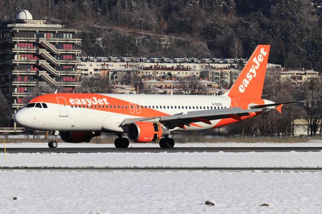 Airbus A320 (G-EZUC)