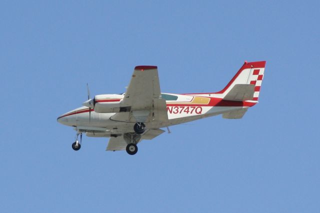 Beechcraft Baron (58) (N3747Q) - Beechcraft Baron (N3747Q) arrives at Sarasota-Bradenton International Airport