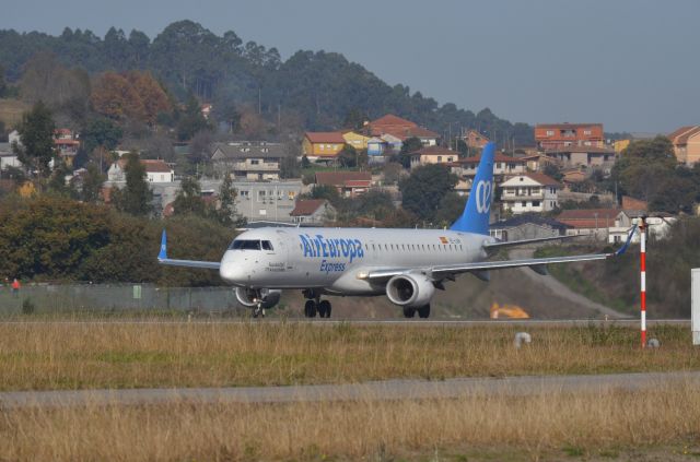 Embraer ERJ-190 (EC-LKM) - EC-LKM Going To TakeOff From LEVX To LEMD. 21-11-2021