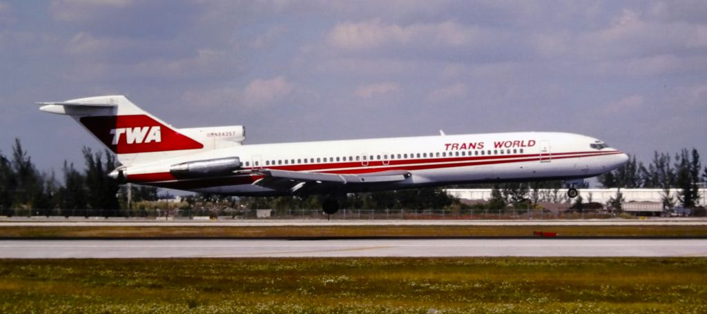 BOEING 727-200 (N84357) - 1980