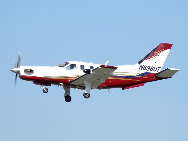 Socata TBM-700 (N898UT)