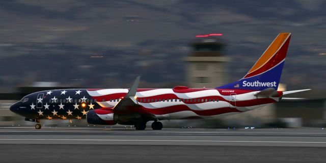 Boeing 737-800 (N500WR) - Departing at 6:40 AM just moments before the sun comes up enroute to Denver after an overnight rest stop at RNO. The RON visit was only the second time that SWA's "Freedom One" schemebird has been at Reno.