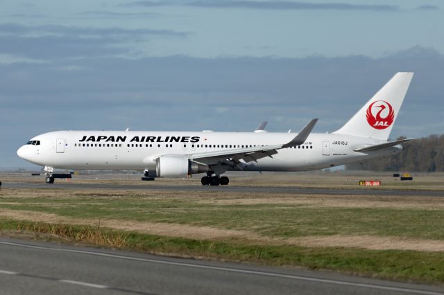 BOEING 767-300 (JA618J)