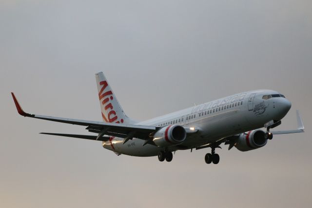 Boeing 737-800 (VH-YFE)