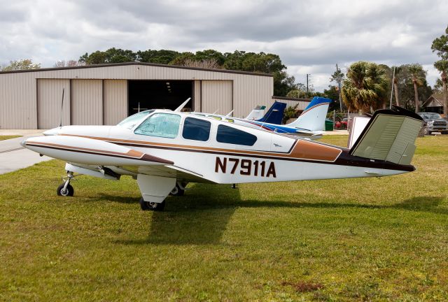 Beechcraft 35 Bonanza (N7911A)