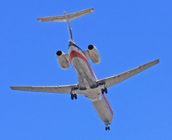 Embraer ERJ-135 (N724AE) - Final RWY 36 KJLN Joplin, MO.