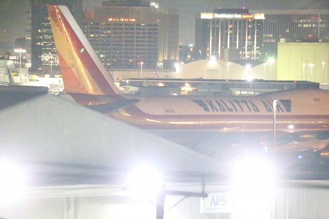Boeing 747-400 (N403KZ)