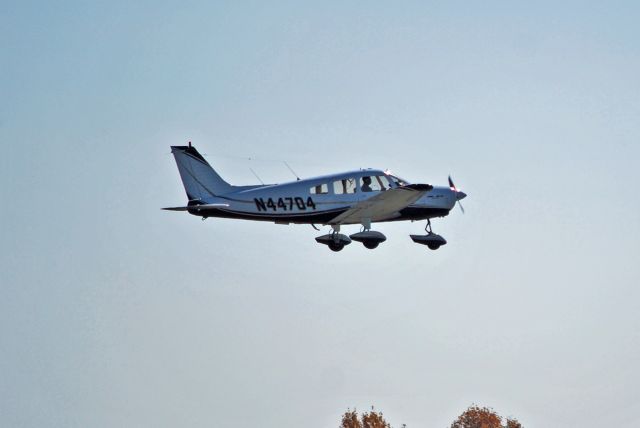 Piper Cherokee (N44704)