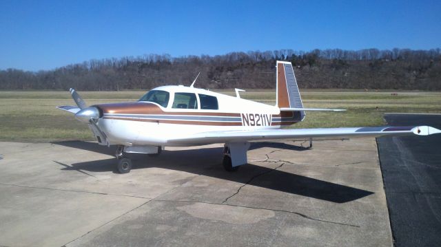 Mooney M-20 (N9211V)