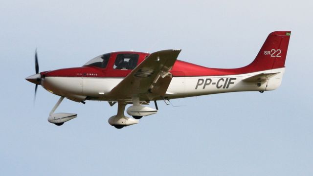 Cirrus SR-22 (PP-CIF)