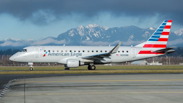 Embraer 170/175 (N205NN)