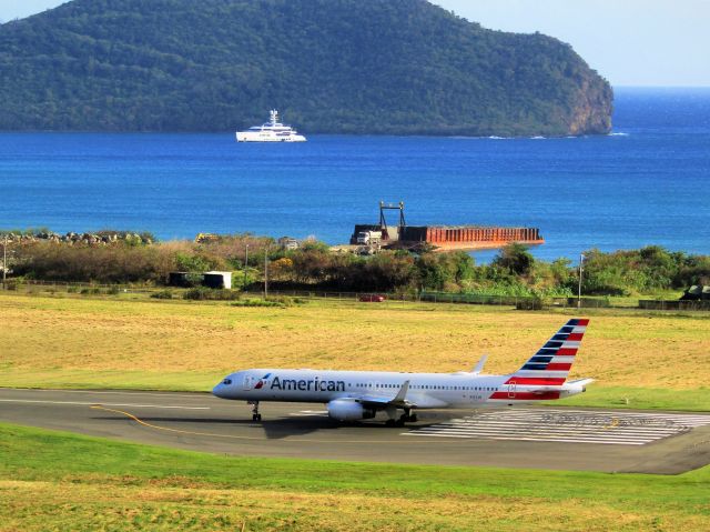 Boeing 757-200 (N187AN)