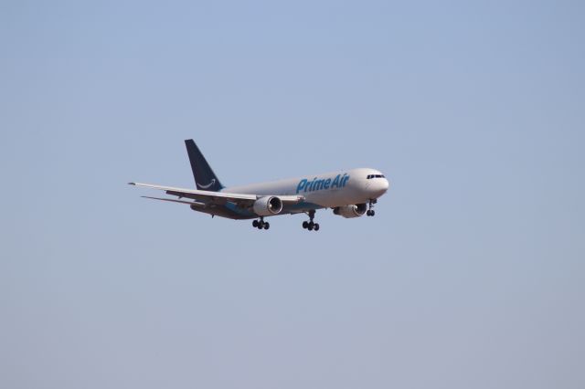BOEING 767-300 (N347AZ)