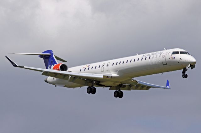 Canadair Regional Jet CRJ-900 (OY-KFI)