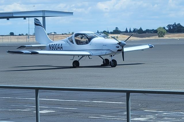 EVEKTOR EV-97 EuroStar (N900AA)