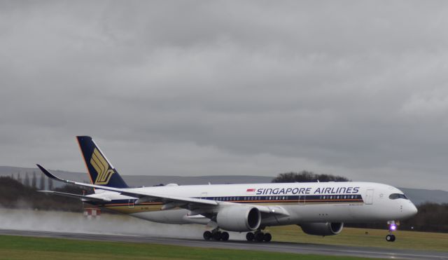 Airbus A350-900 (9V-SMO) - MANCHESTER AVP 