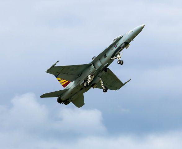 McDonnell Douglas FA-18 Hornet (18-8757) - At the 2019 Gatineau Airshow