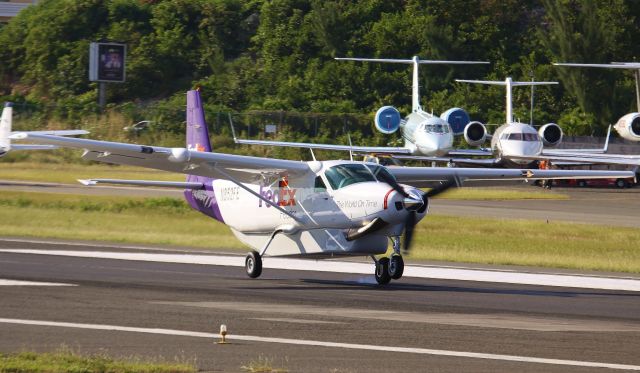 Cessna Caravan (N852FE)