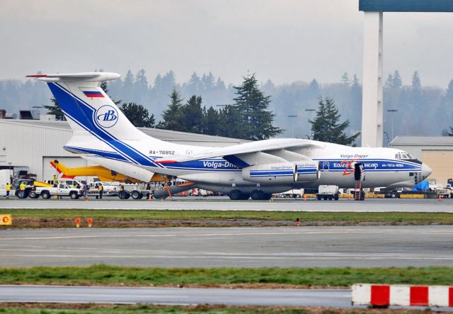 Ilyushin Il-76 (RA-76952)