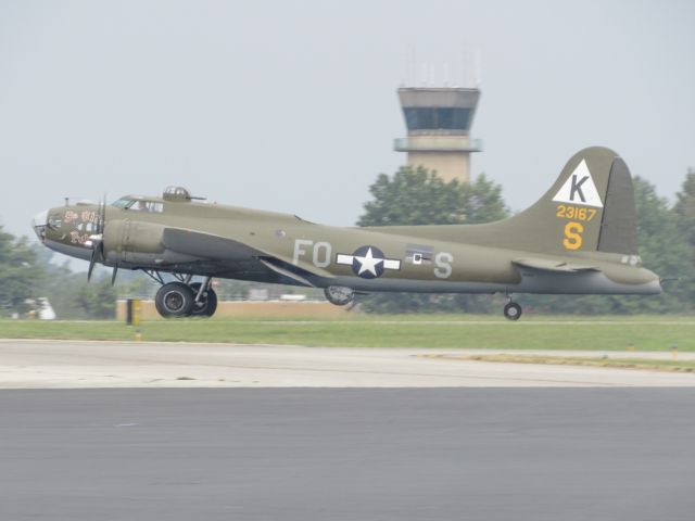 Boeing B-17 Flying Fortress (N3701G)