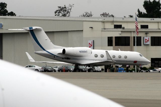 Gulfstream Aerospace Gulfstream IV (N588AT) - Visiting on a round-trip from KDAL on 08-Aug-11.