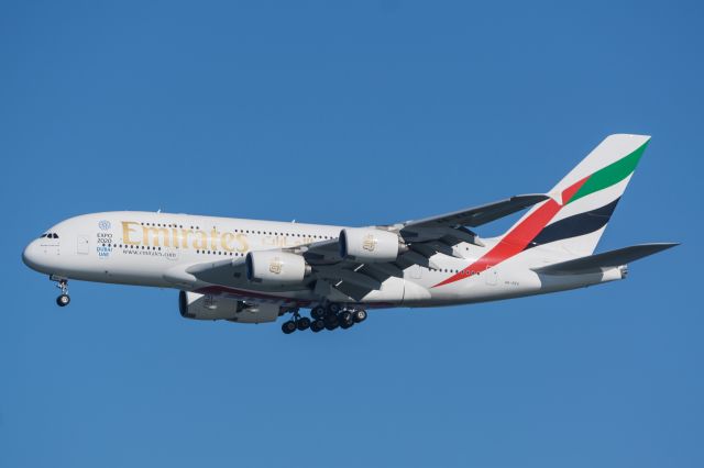 Airbus A380-800 (A6-EEU)