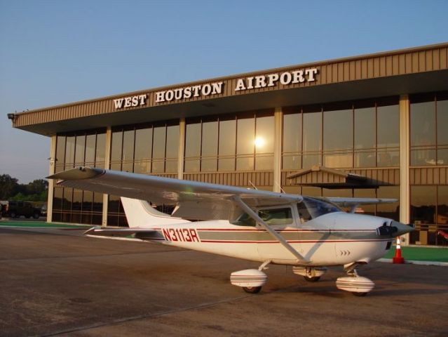 Cessna Skylane (N3113R)