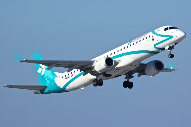 Embraer 170/175 (I-ADJS)