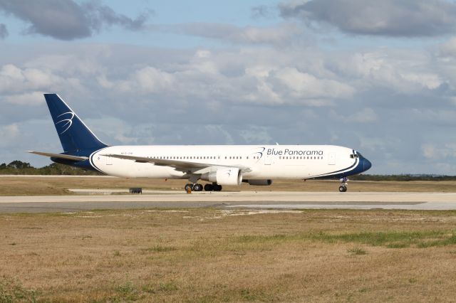 Airbus A330-300 (EI-CXO)