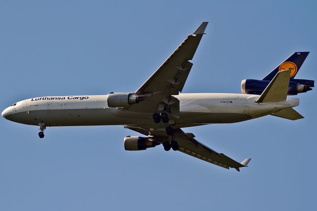 Boeing MD-11 (D-ALCS)