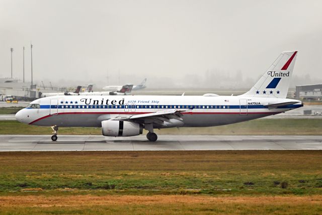 Airbus A320 (N475UA)