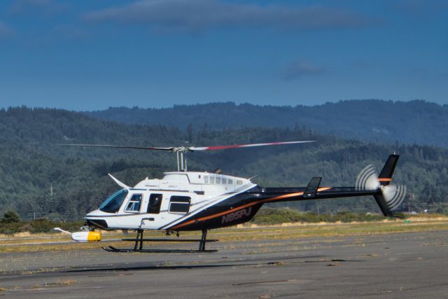 Bell JetRanger (N85PJ) - Quick passenger drop off on a rare sunny day