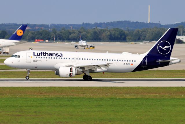 Airbus A320 (D-AIZE)