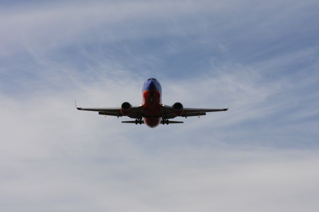 Boeing 737-700 — - A Southwest preparing to land on runway 16L at KSMF.