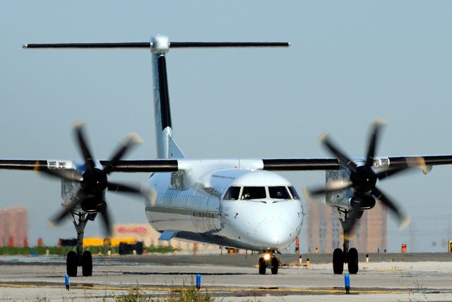 de Havilland Dash 8-400 (C-GGFP)