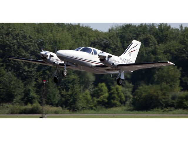 Cessna Conquest 1 (N425WD) - Take off RW26.